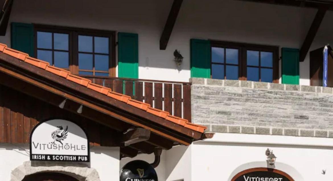 Vitushoehle & Vitusfort - Magie Von Irland Und Schottland Füssen Exteriör bild